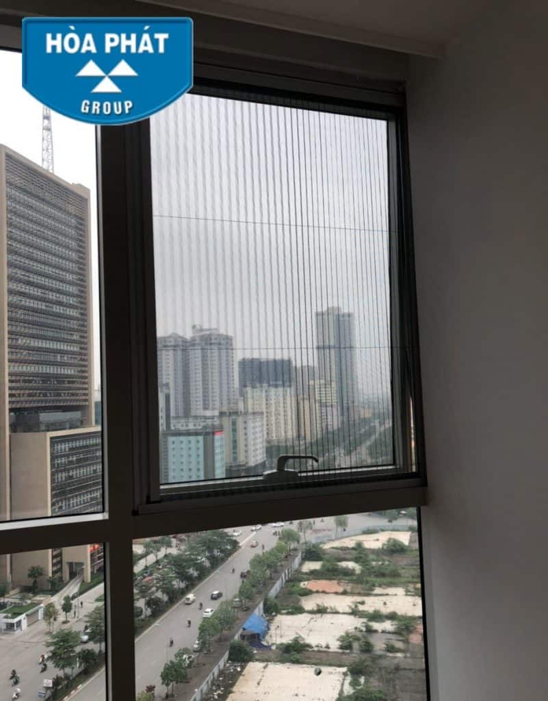 Lắp đặt cửa lưới an toàn